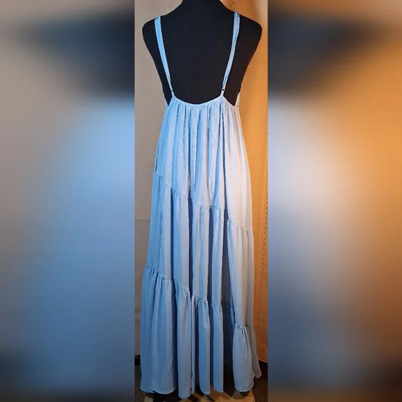 🪽WISHLIST Elegant Light Blue Tiered Maxi Dress - Picture 4 of 8